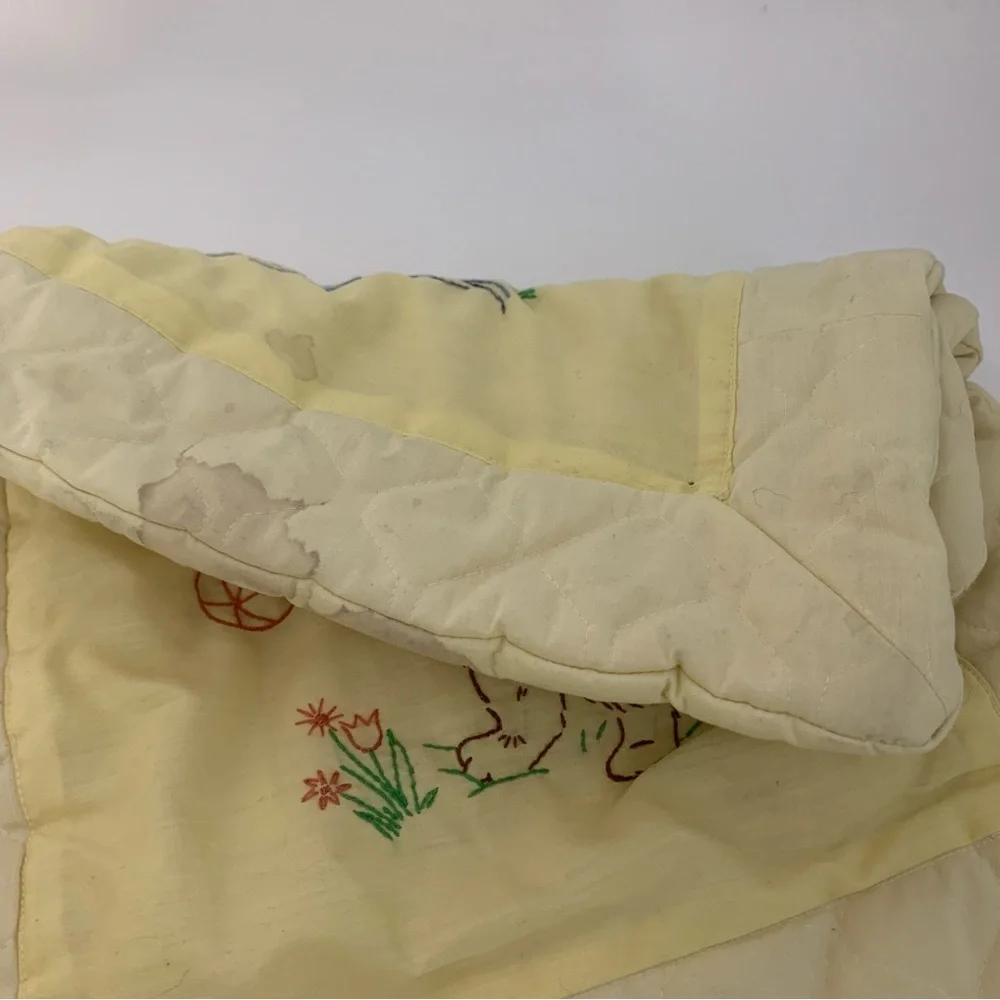 Vintage Quilted Embroidered Baby Blanket Yellow animals nursery - Picture 9 of 10